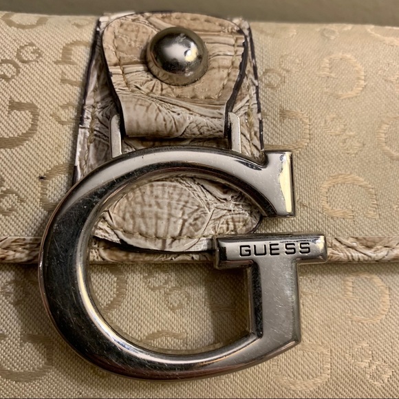 Guess Wallet - Picture 5 of 6